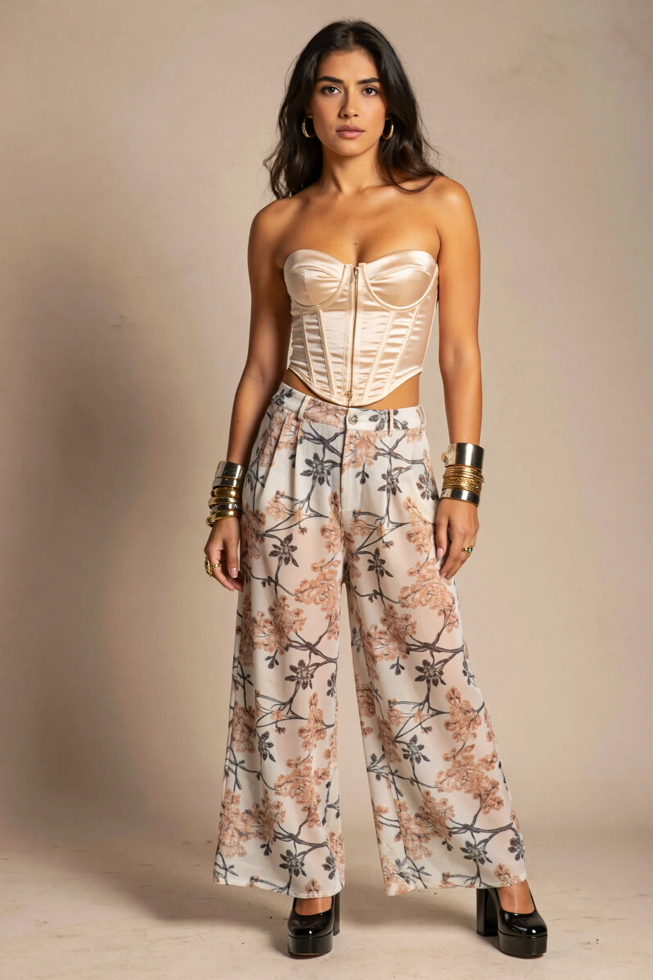 18 Summer Maximalist Outfit Ideas (With Photos)